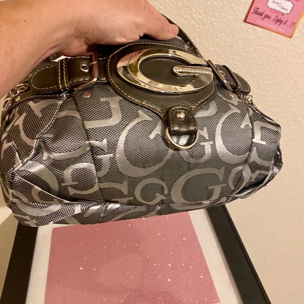 “GUESS” Small Hand Bag - Picture 7 of 15